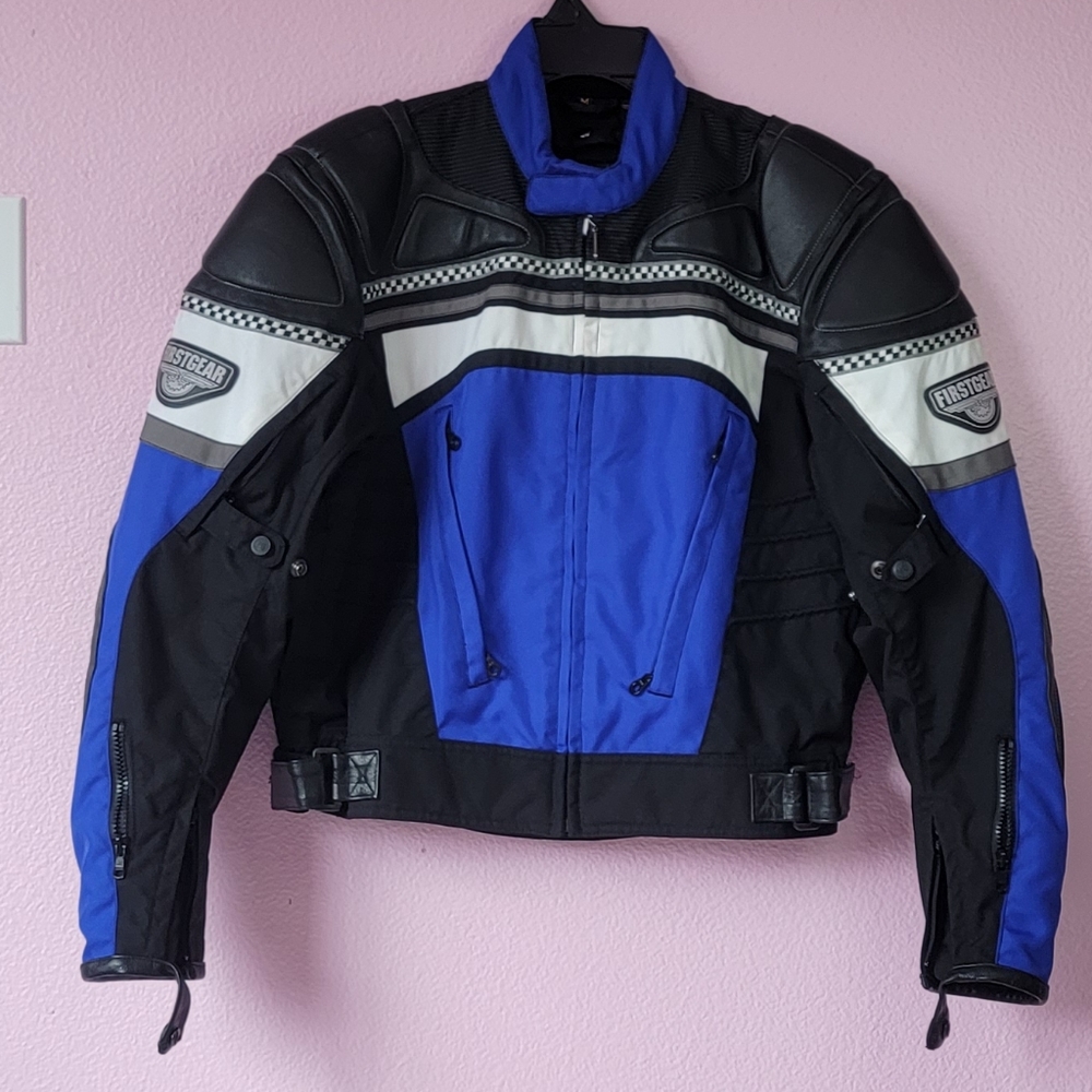 First gear motorcycle jacket/Size M.